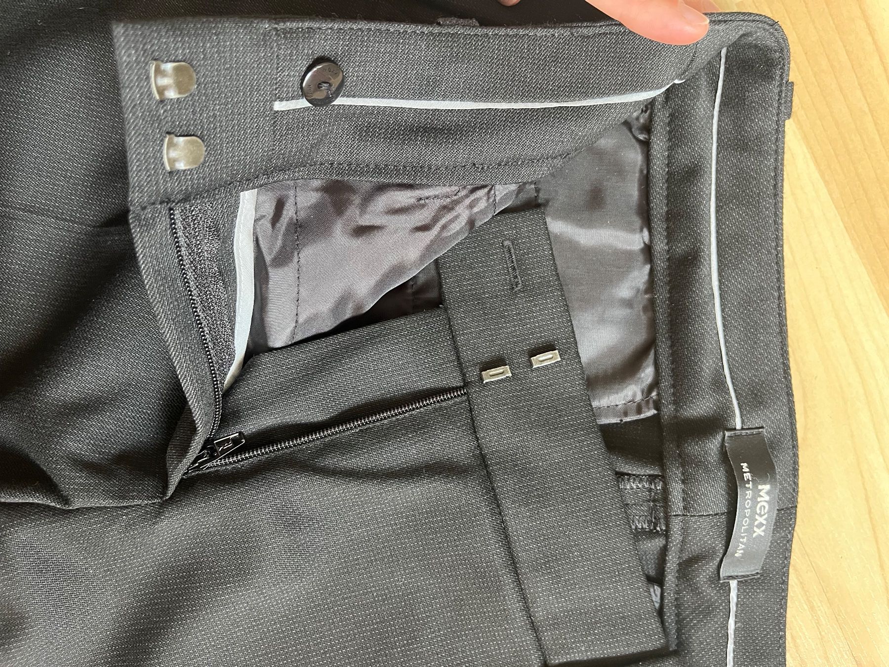 Mexx Pantaloni: Anzughose Mexx Gr. 32 – Usato da Appenzell venduto da Pontigui2007 4