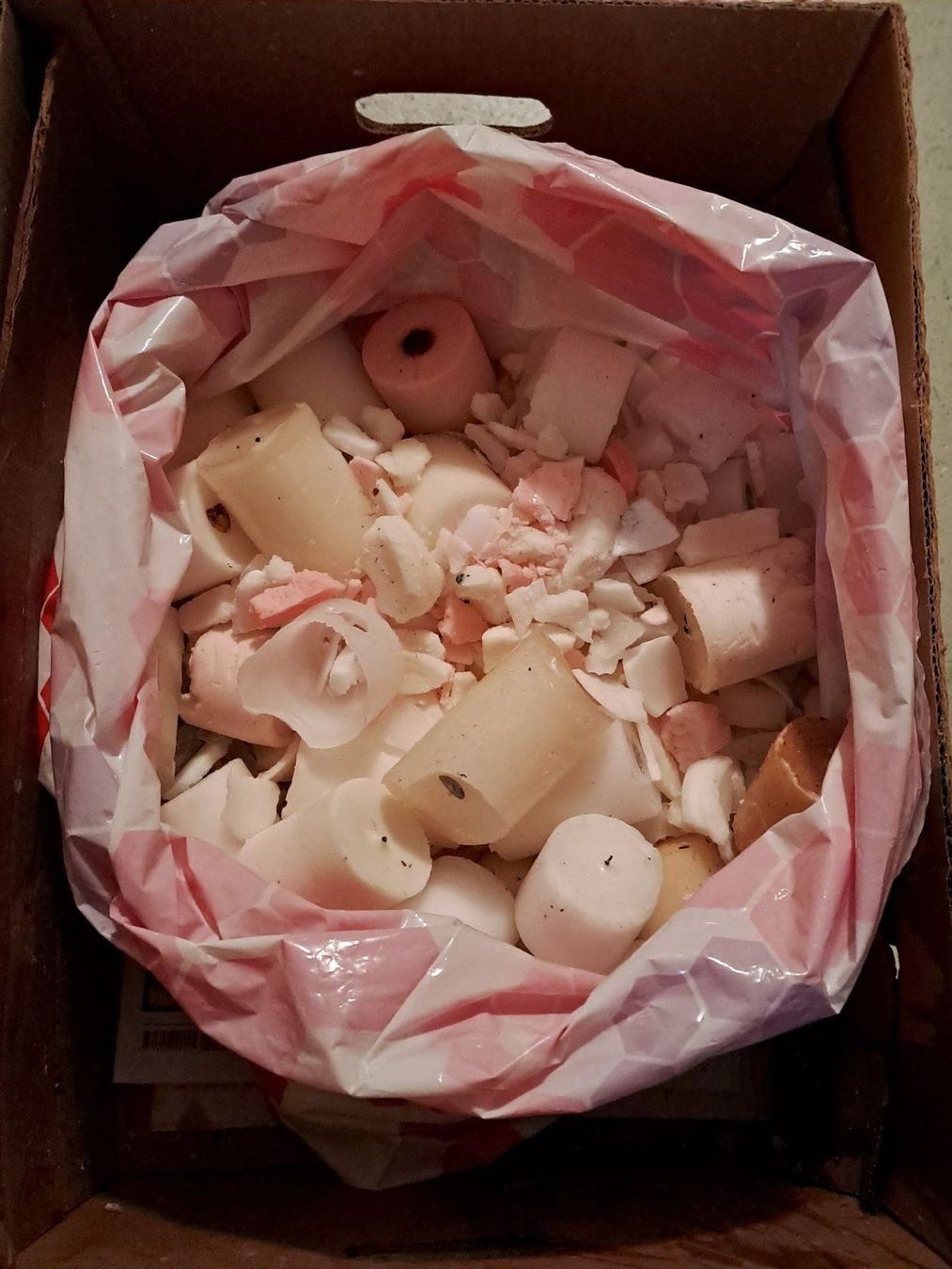 Candele: Kerzenwachsreste / Wachs – Usato da Frauenfeld venduto da Andadaa