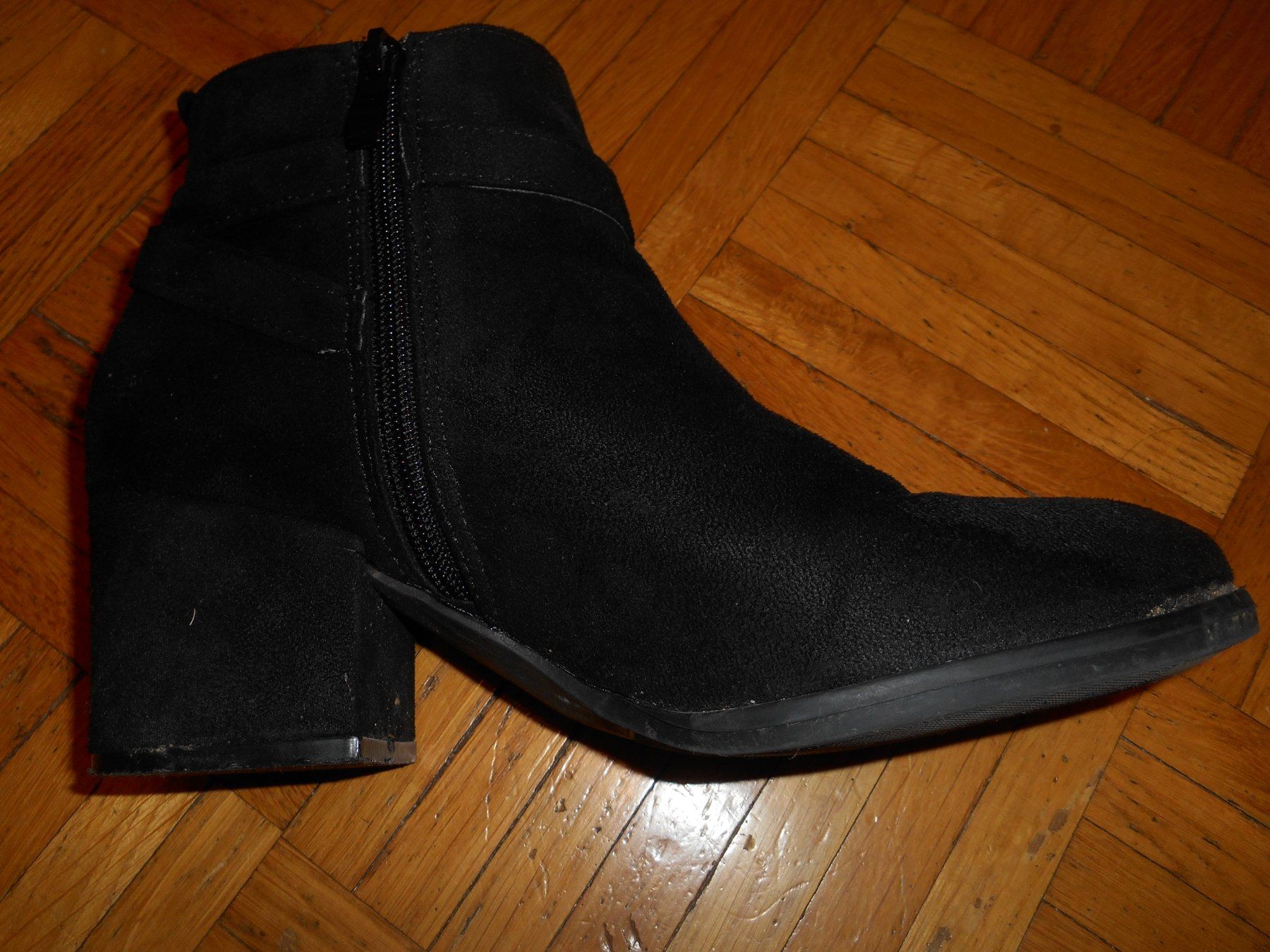 Scarpe da donna: Bottines noires – Usato da La Sarraz venduto da Mbeatles 3