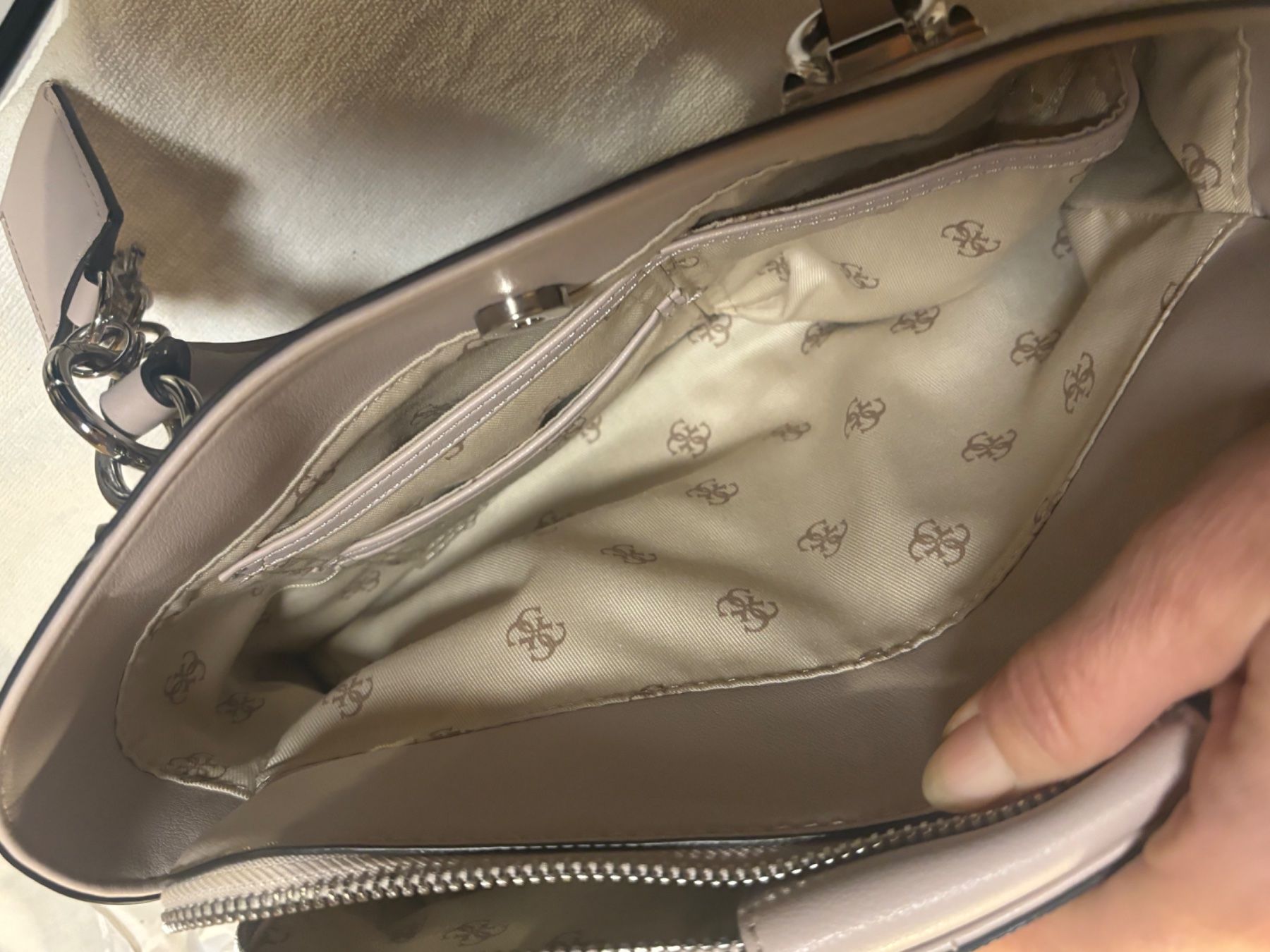 Guess Taschen für Damen: GUESS Tasche – Neu (gemäss Beschreibung) aus Steinen von FIN 8