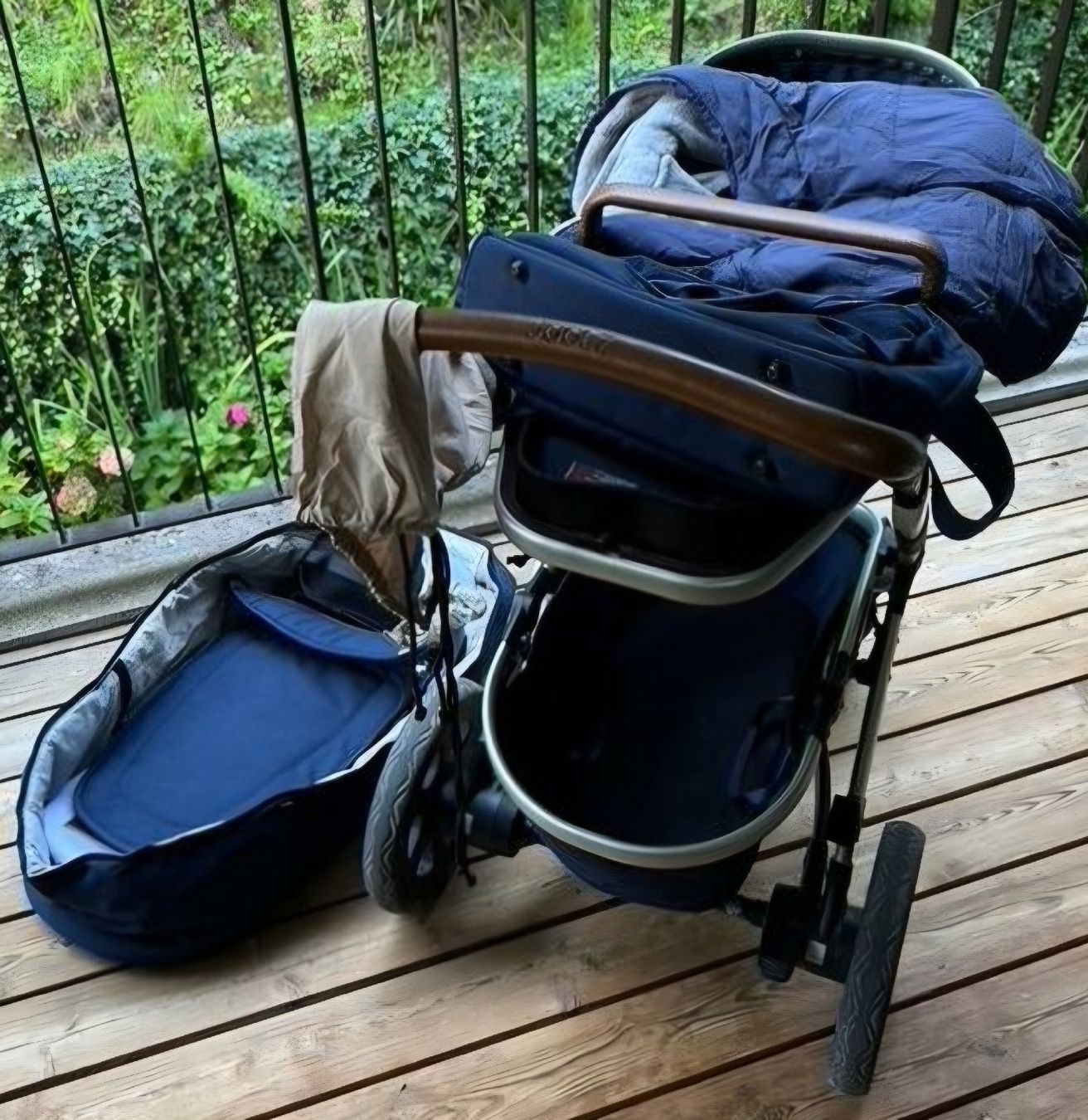 Joolz Carrozzine: Kinderwagen Joolz – Usato da Zürich venduto da Sevi2020 1