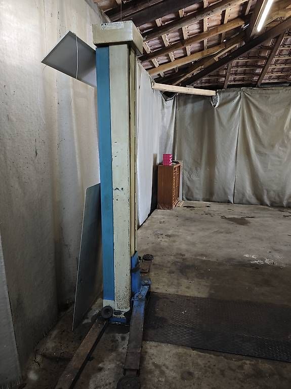 Piattaforme elevatrici & Crick: Lift ponte sollevatore auto – Usato da Taverne venduto da mar_v68c 1