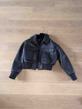 Damen Lederjacke schwarz Kurzform neuwertig