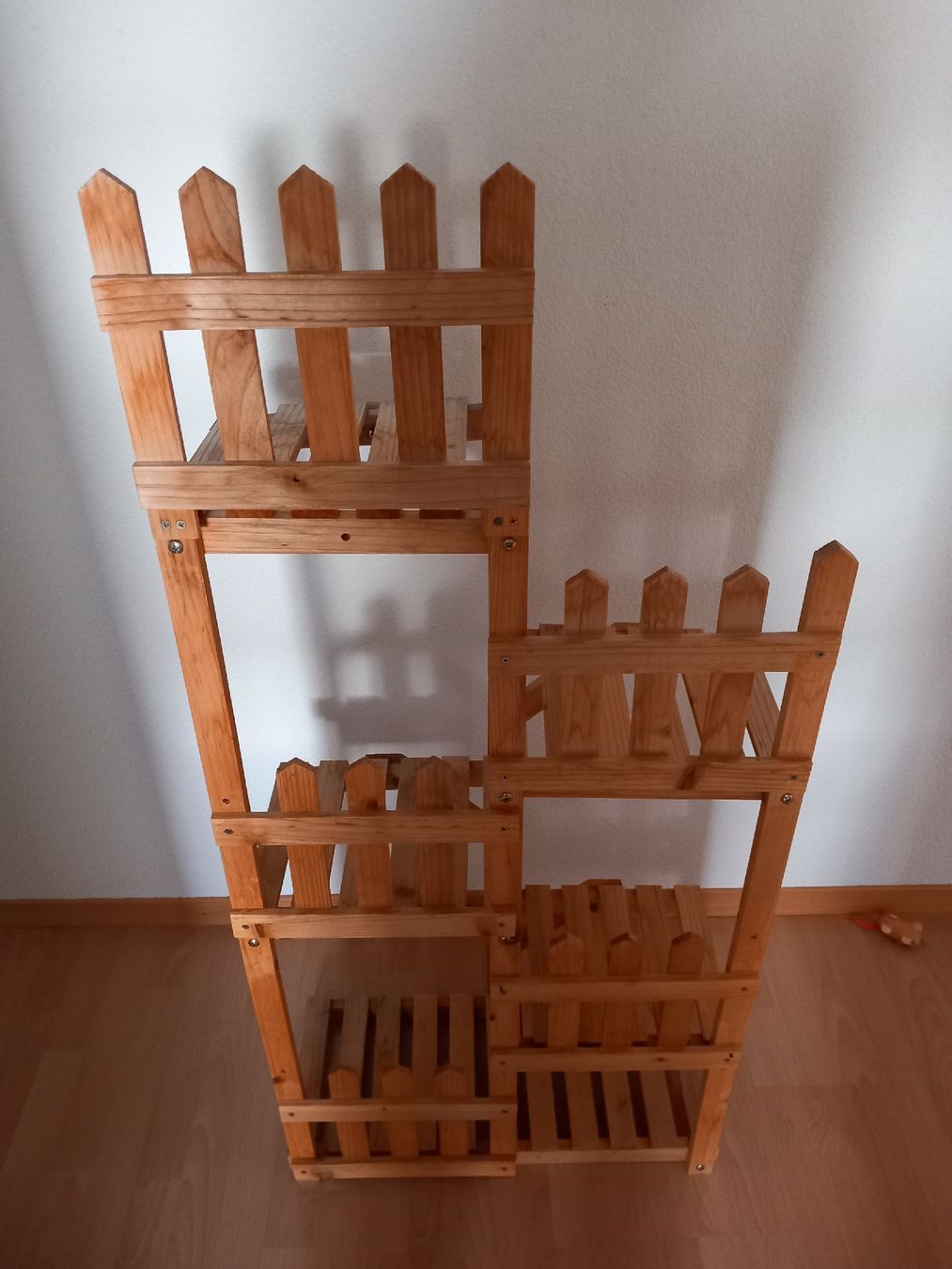 Regale: Holz Pflanzengestell – Gebraucht aus Ebnat-Kappel von petzilein