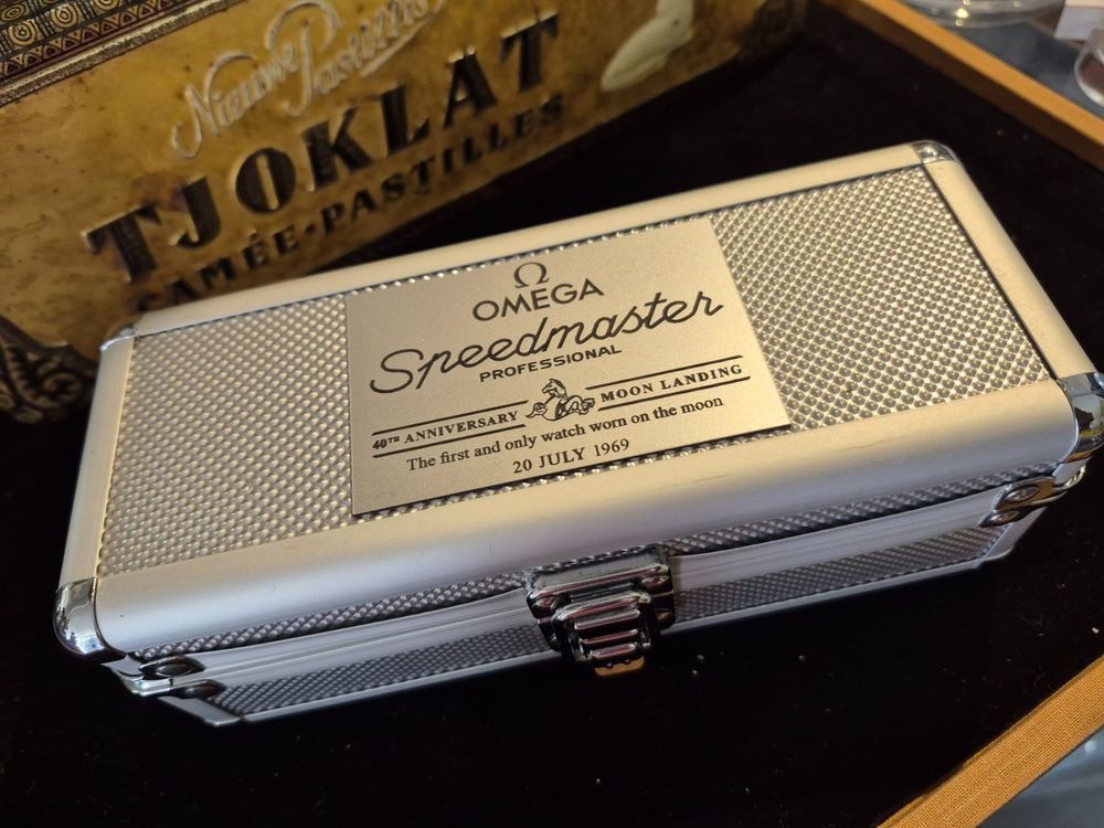 Box Omega Original Speedmaster (Gebraucht) in Wünnewil für CHF 70 – mit ...