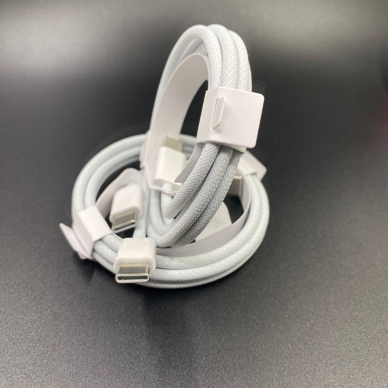 Caricabatterie: iPhone17 pro Max -Câble de données tressé C à C 60W – Nuovo e nell'imballaggio originale da Morges venduto da DigiAC 3
