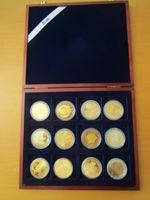 LOT: 12 Medaillen - neu - stgl - incl 12er Holzbox CHF 24.00