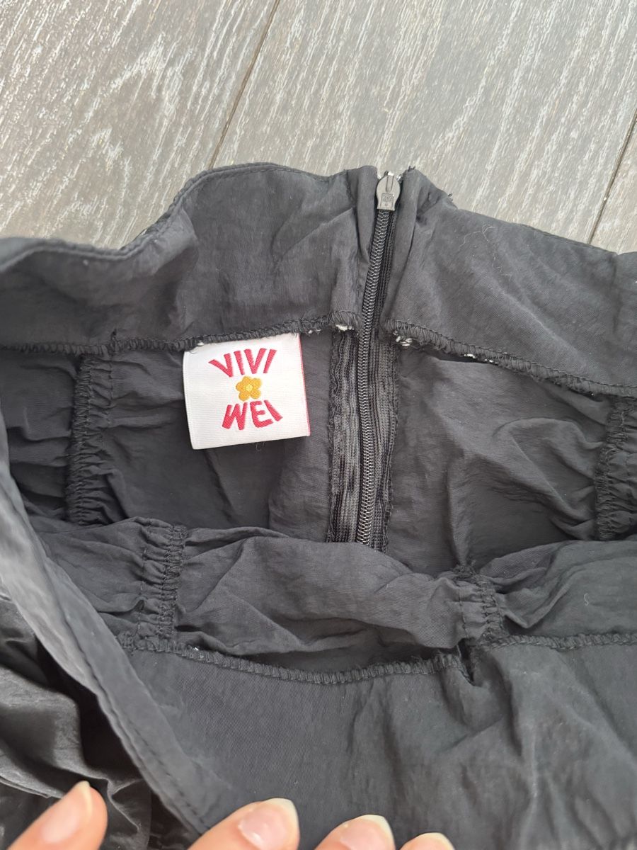 Jupes: midi Rock VIVI WEI schwarz Grösse S  – D'occasion à St. Gallen par bea_9qzt 1
