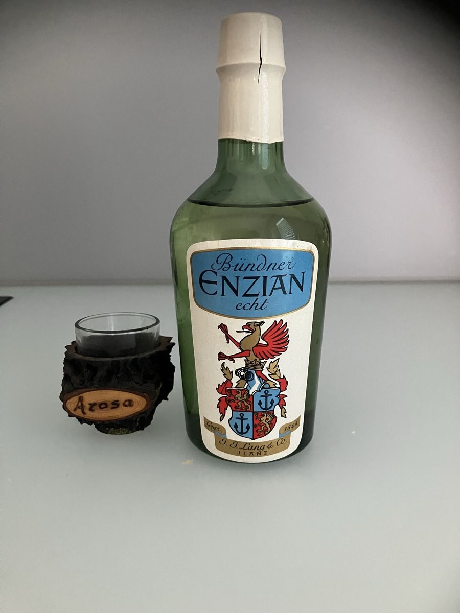 Bevande alcoliche: Bündner Enzian Schnaps mit Schnapsglas aus Arosa – Nuovo (secondo la descrizione) da Bettwiesen venduto da Zustand57