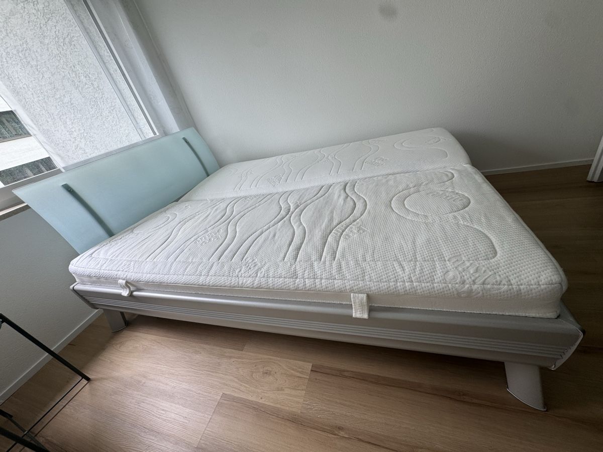 Letti: Doppelbett mit Glas-Kopfteil inkl. 2 Matratzen – Usato da Kriens venduto da sar_28xx 5
