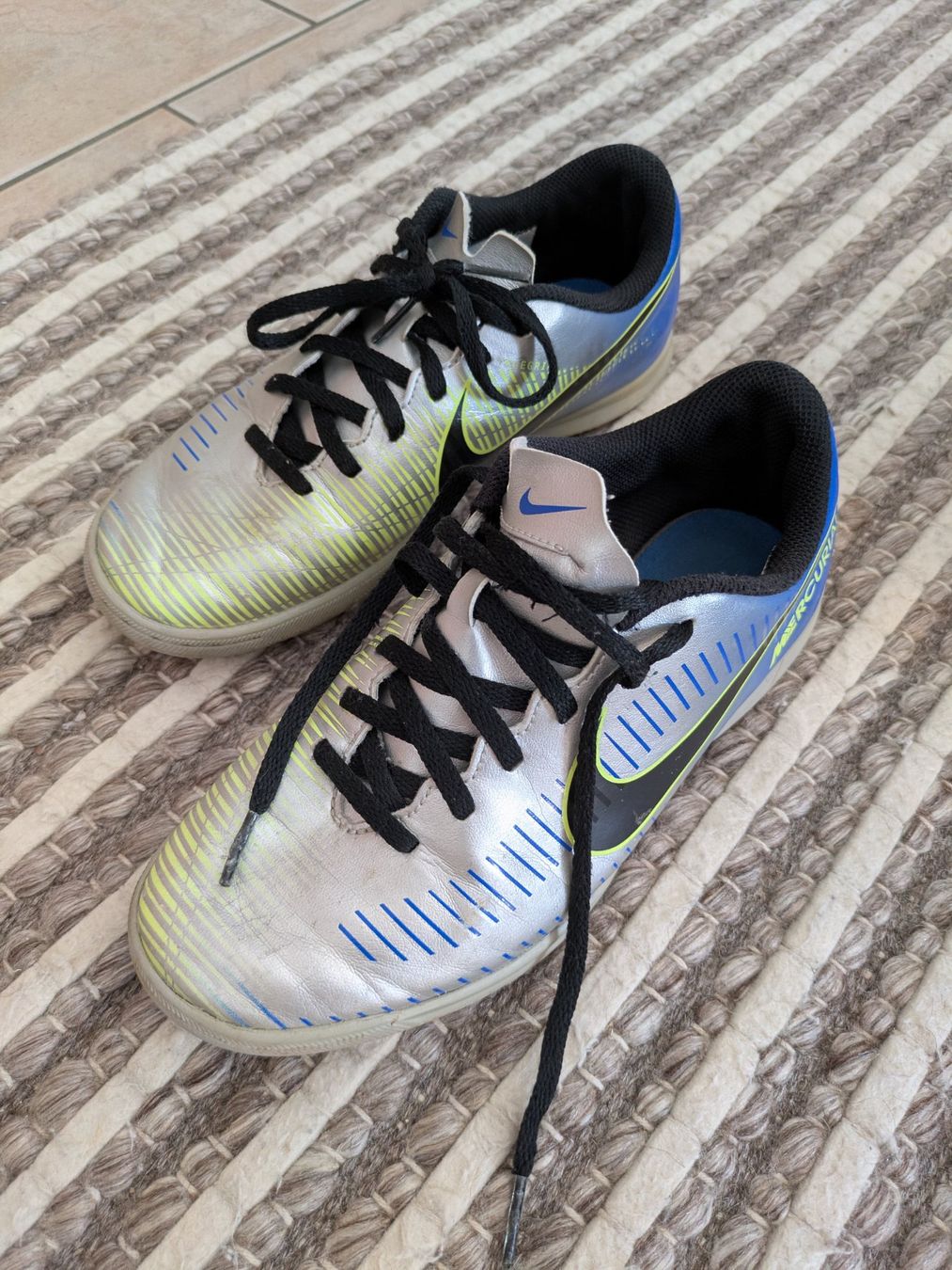 Herrenschuhe: Nike Mercurial Neymar Grösse 38 – Gebraucht aus Oberhasli von mina201