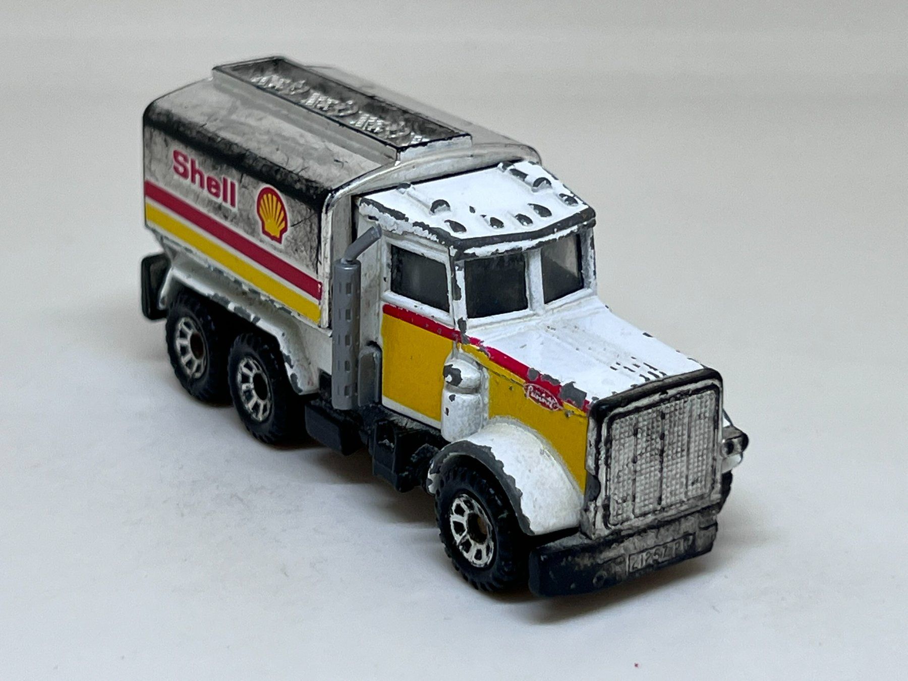 Matchbox Modellini d'auto: Matchbox Peterbilt #292 – Usato da Wildegg venduto da LaaBoutique