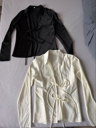 Satin Wickelbluse schwarz und weiss