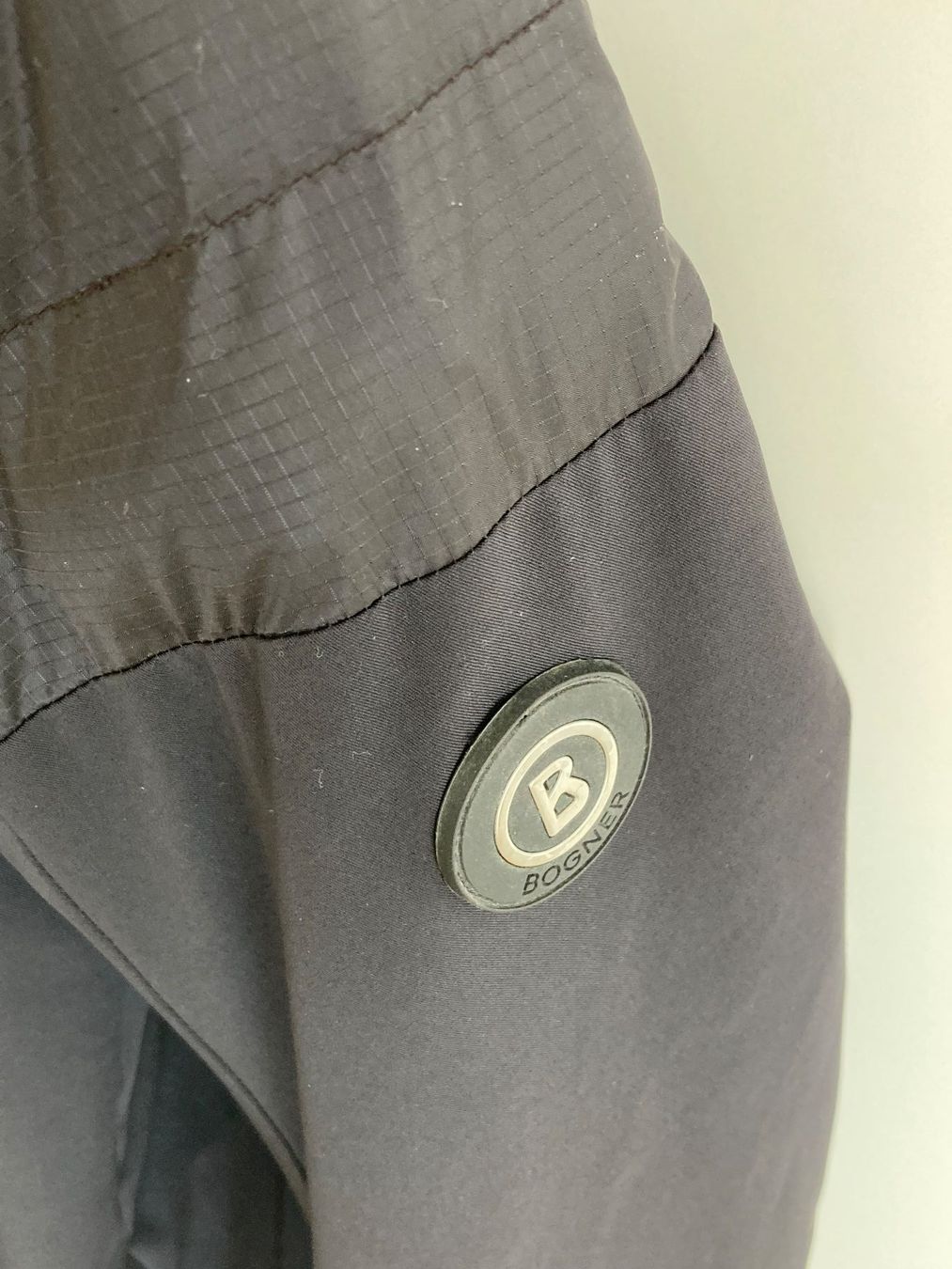Bogner Giacche: Bogner Skijacke schwarz Grösse 34 – Usato da Thierachern venduto da Herci 2