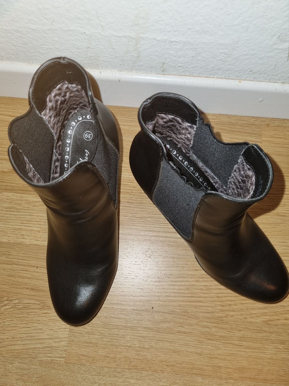 Scarpe da donna: Black heeled ankle boots, size 39, great condition! – Usato da Zürich venduto da aud_f2cx 1