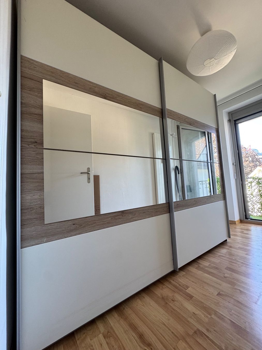 Armadi: Schrank mit Spiegelschiebetüren – Usato da Brunnen venduto da kry_6k6c 1