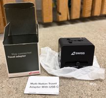 SWISS Multi-Nation Travel Adapter mit USB