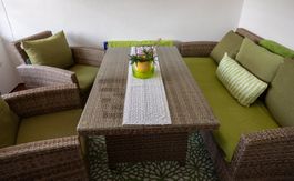 Lounge Out / Indoor