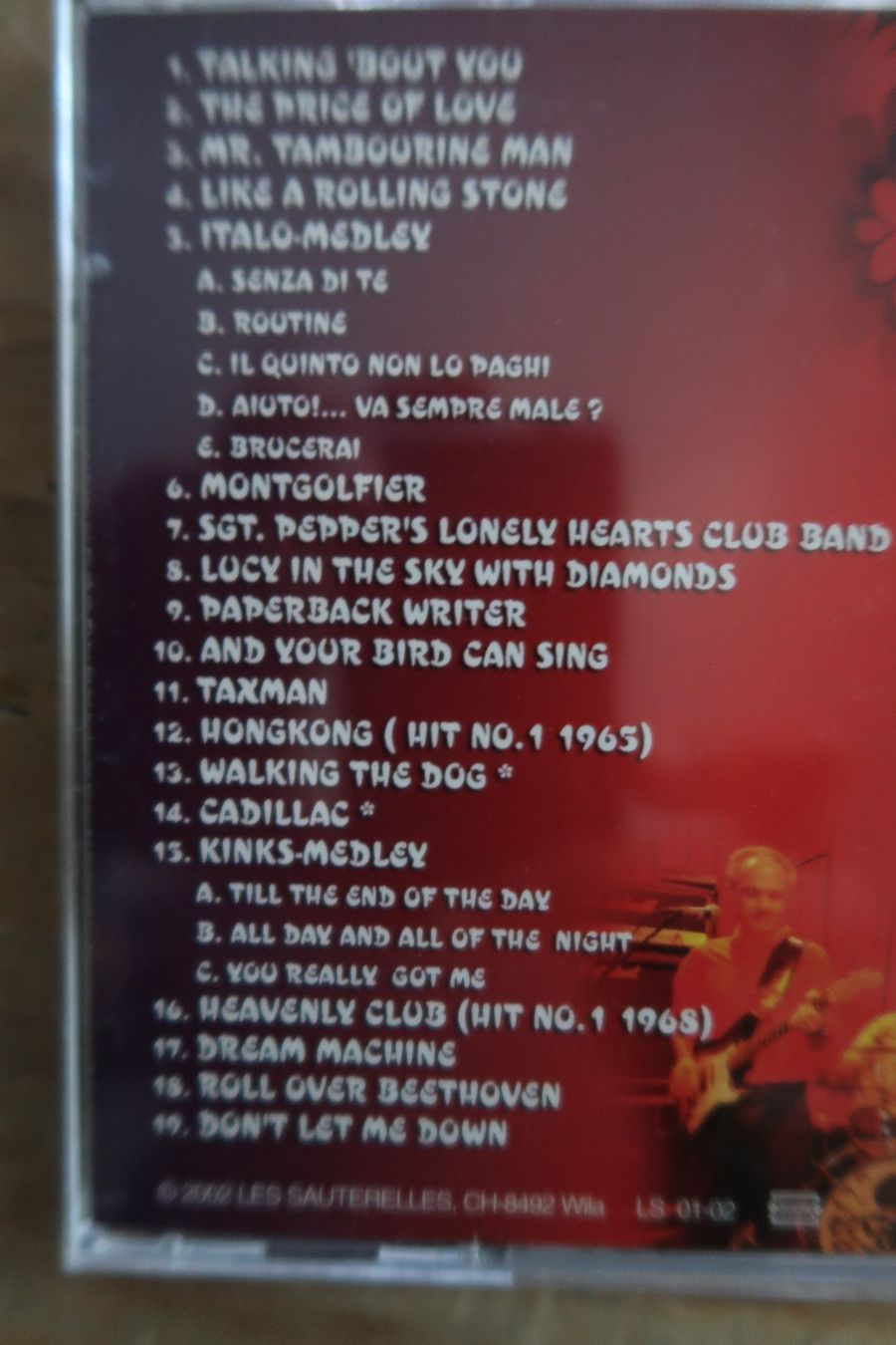CD: LES SAUTERELLES - THE BEAT GOES ON - LIVE - CD – Usato da Basel venduto da Patiscat 2