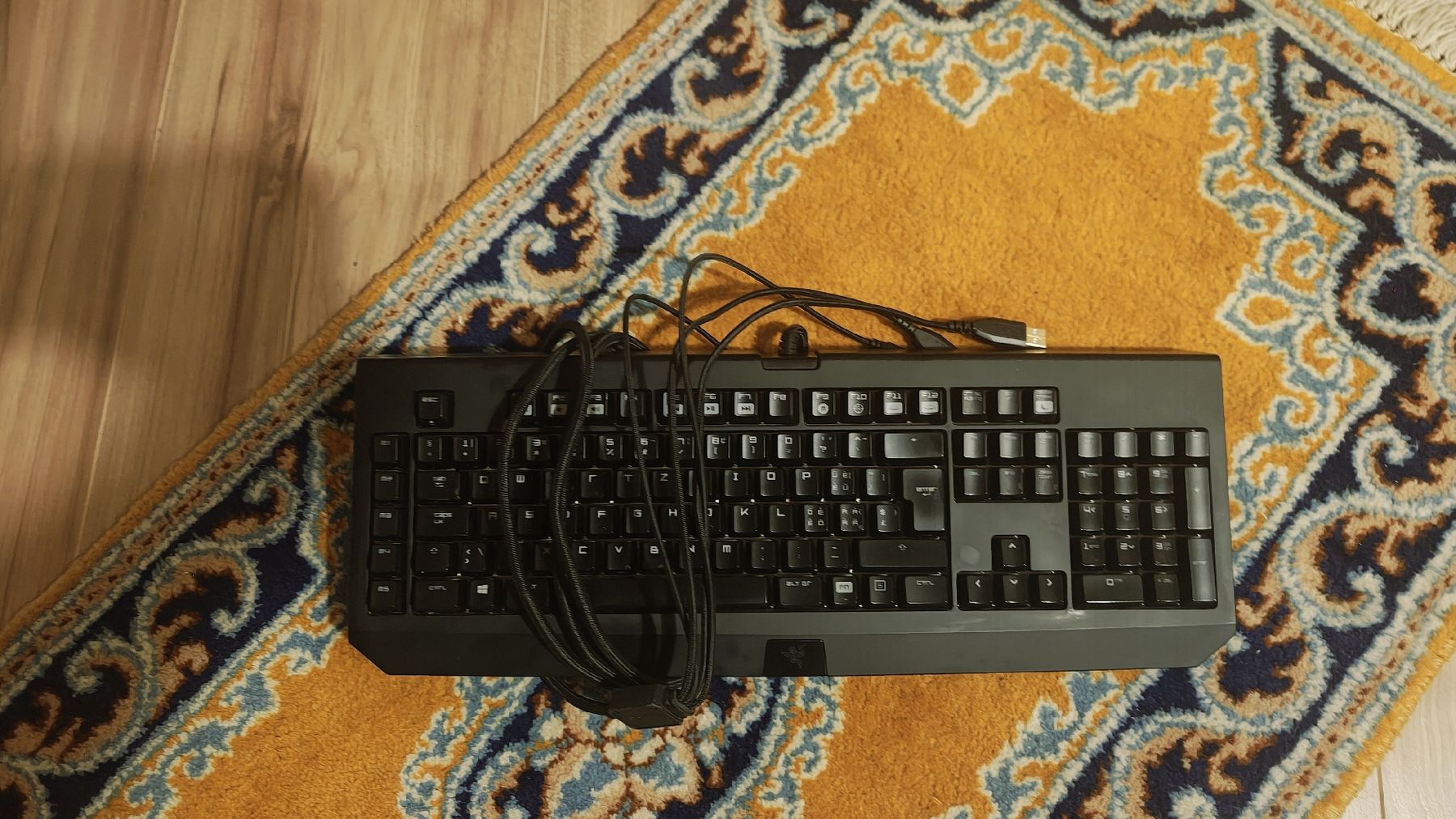 Razer Tastiere: Clavier Gaming Razer Blackwidow Chroma RZ03-0122 – Nuovo (secondo la descrizione) da Neuchâtel venduto da kev_t656 1