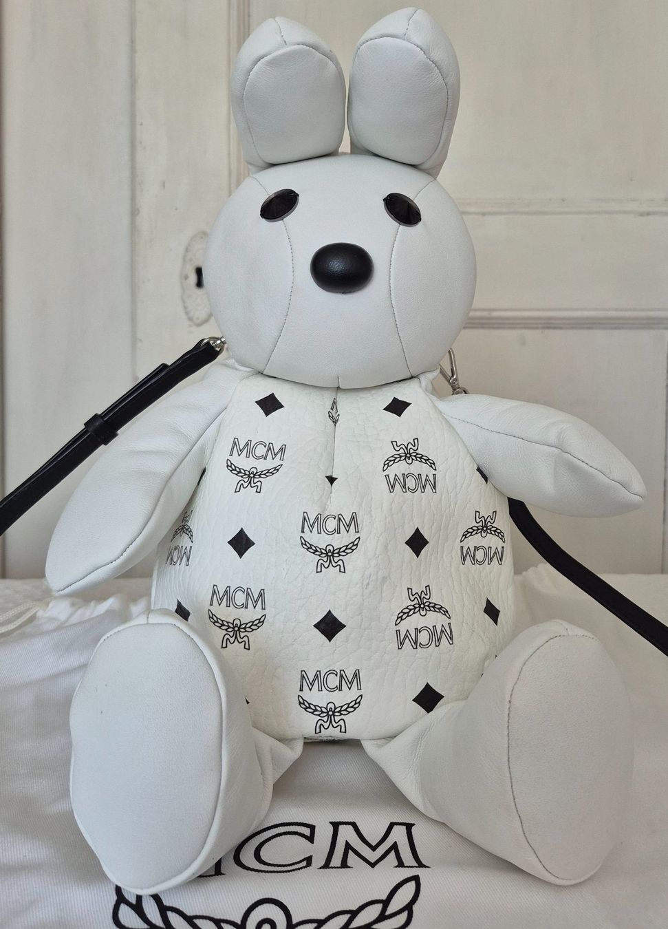 Mcm Taschen für Damen: MCM Crossbody Bag Limited Edition "Rabbit" – Gebraucht aus Dottikon von Pega7 5