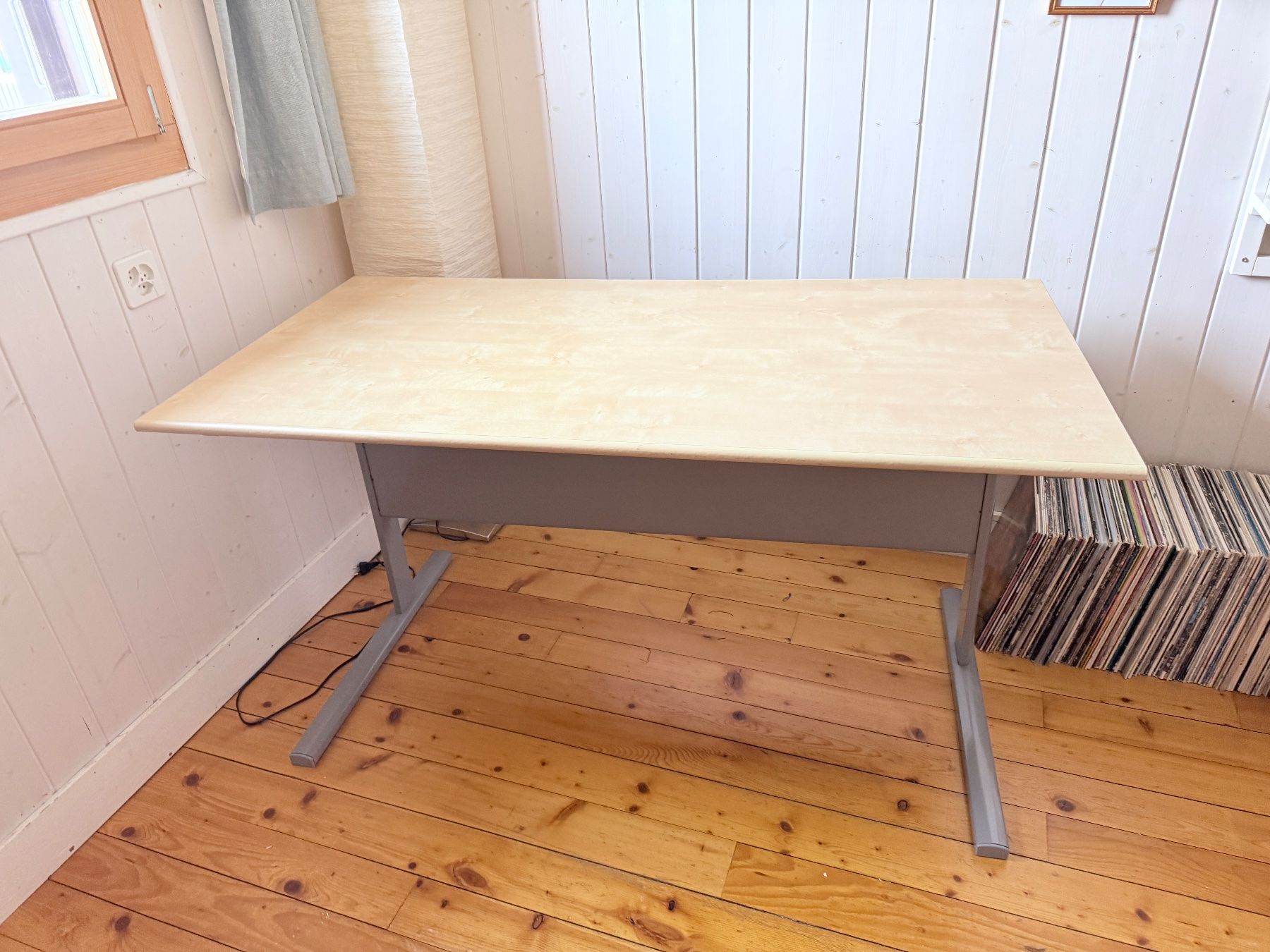 Ikea Scrivanie: Table de bureau – Usato da Le Mont Pèlerin venduto da seco-likir