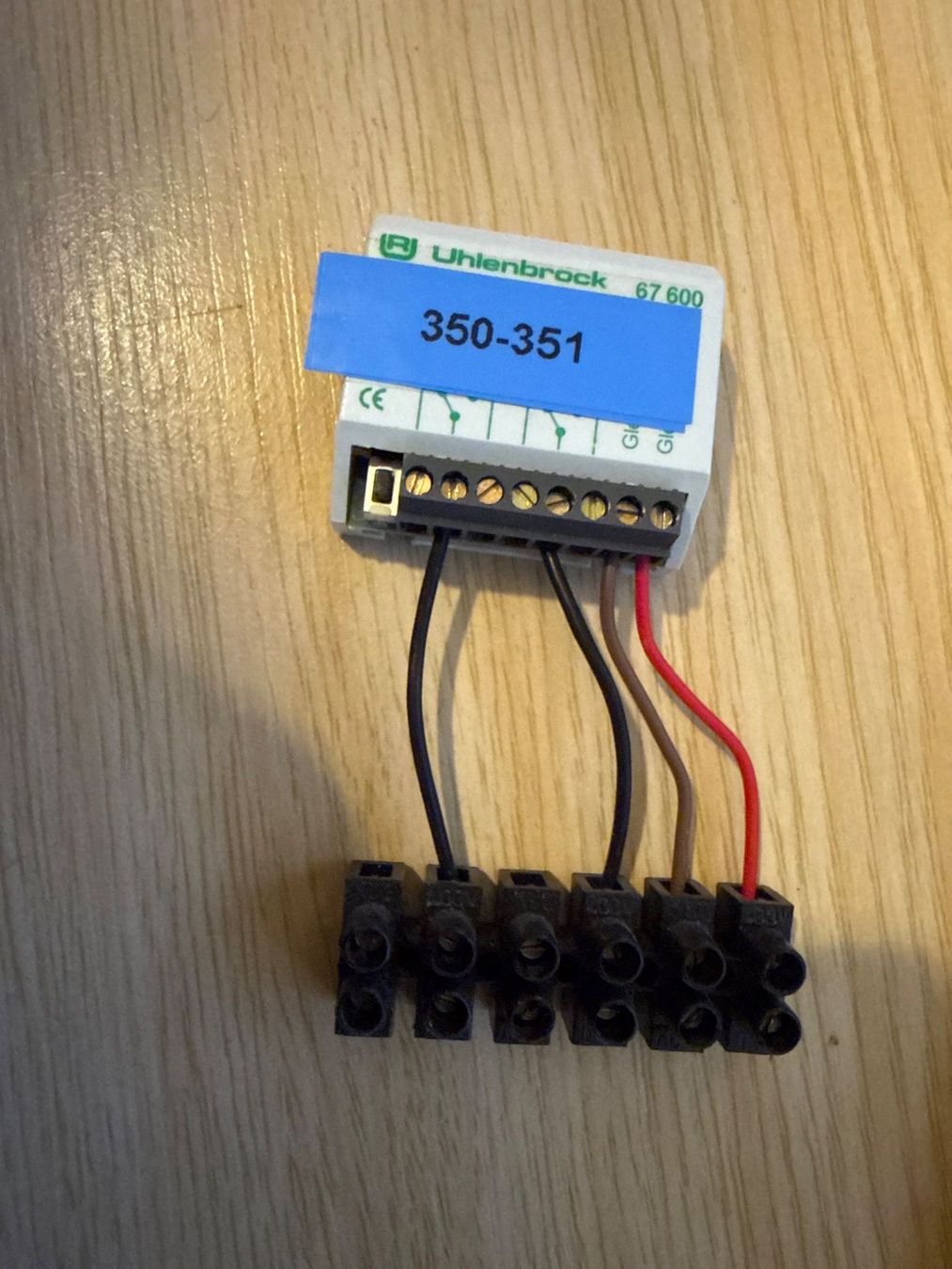 Uhlenbrock Modellini di ferrovie: Uhlenbrock 67600 Schaltdecoder SD2 – Usato da Rümlang venduto da dat_2b6c