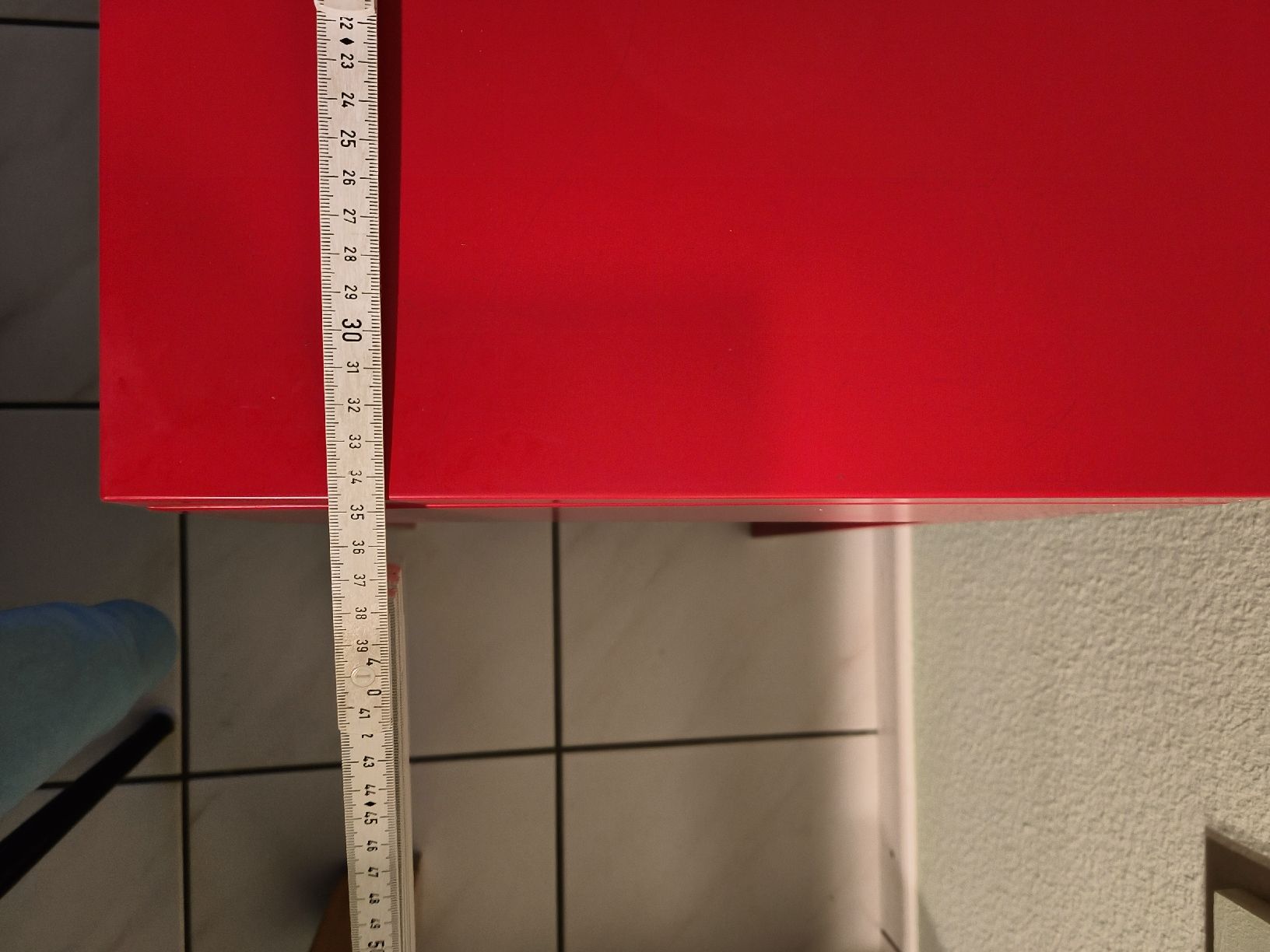 Comodini: Ikea Metall Nachttisch rot – Usato da Obfelden venduto da Alf2005 2