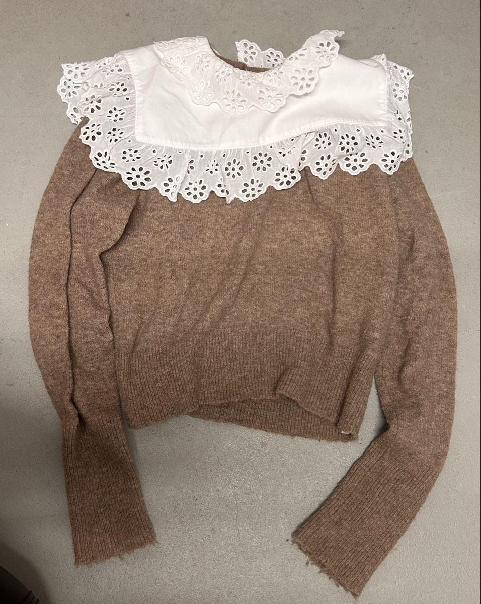 Zara Maglioni & Felpe: Brown sweater with lace collar – Nuovo (secondo la descrizione) da Glattbrugg venduto da Lara_G06