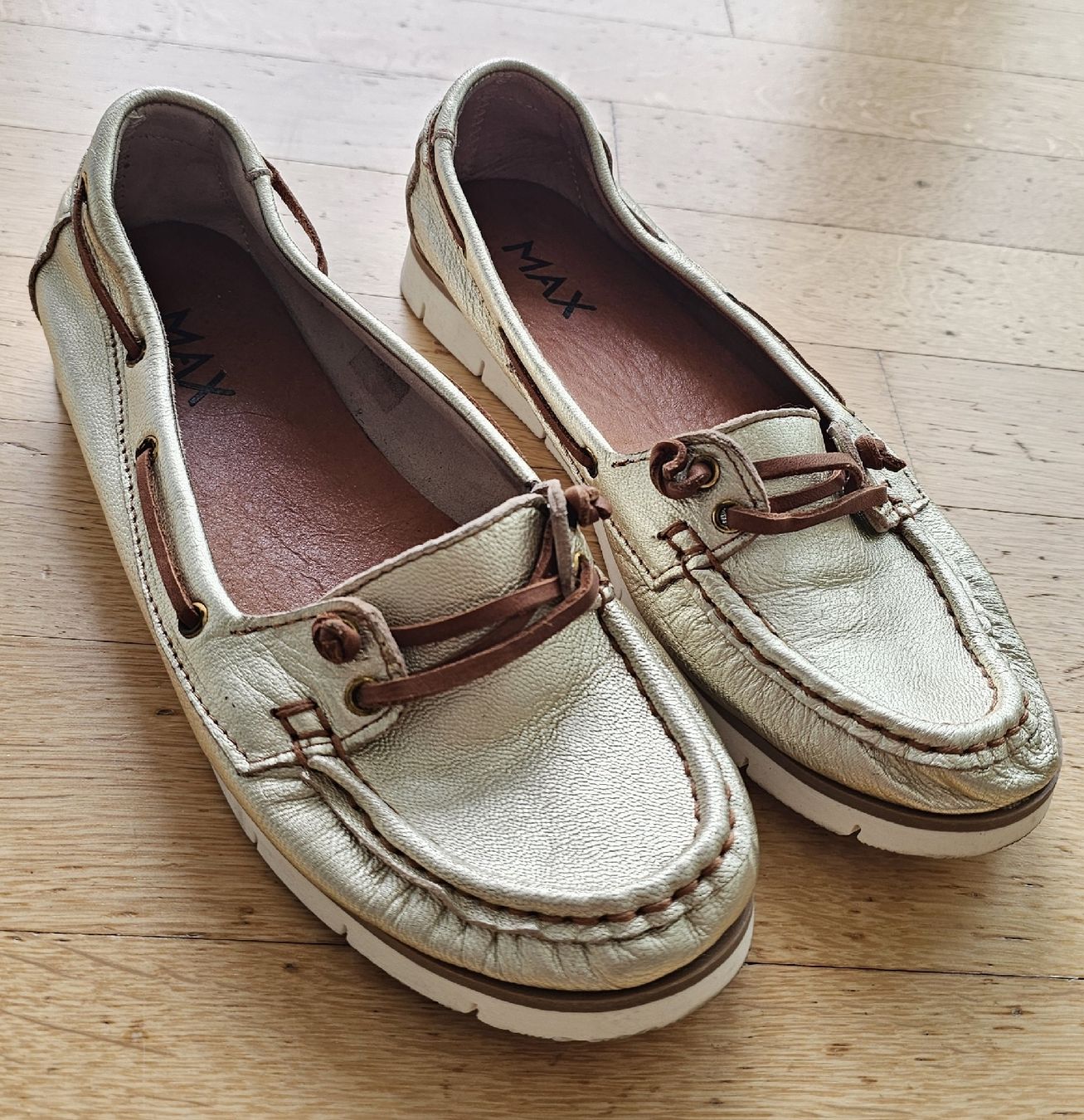Scarpe da donna: Schuhe / Mokassins MAX Gold Grösse 38 – Nuovo (secondo la descrizione) da Ittigen venduto da Anemone4 5