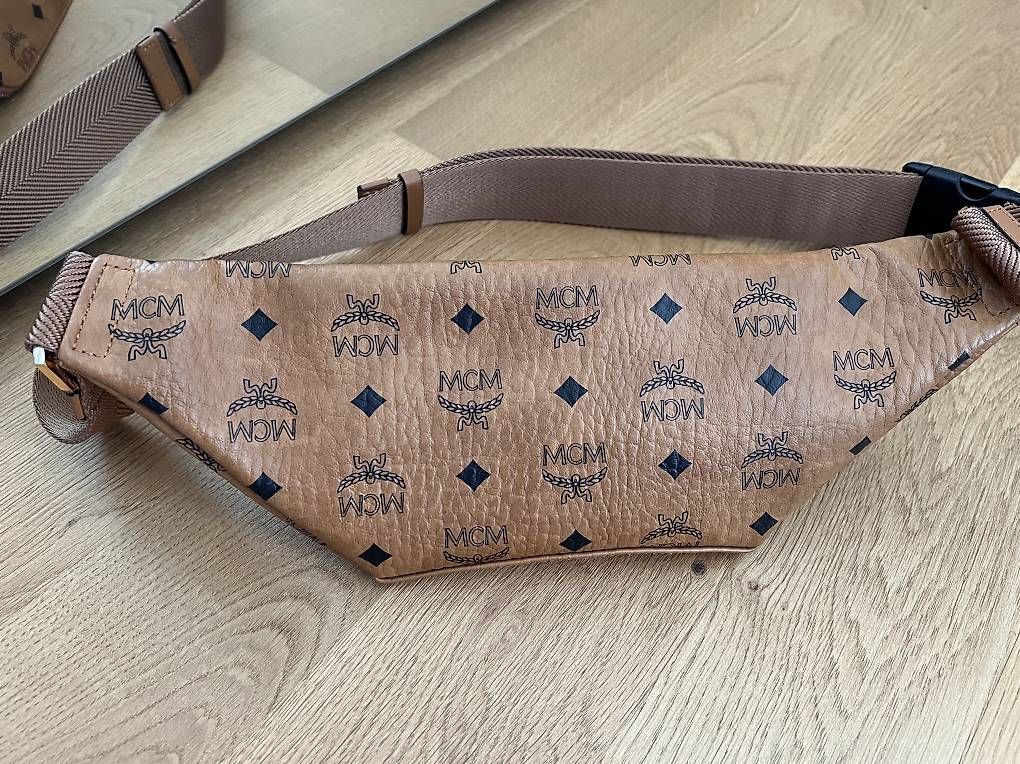 Mcm Taschen: MCM Gürteltasche / Bauchtasche small – Gebraucht aus Gerlafingen von sel_dp6y 3