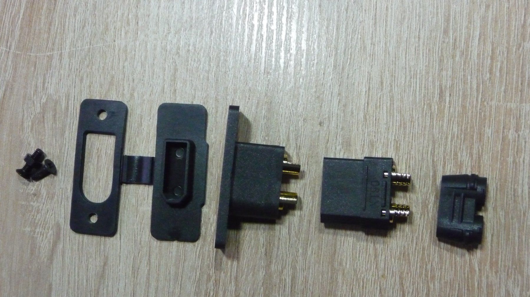RC Modellbau: XT90 Einbaubuchse und Stecker – Neu (gemäss Beschreibung) aus Rapperswil SG von 1035f 2