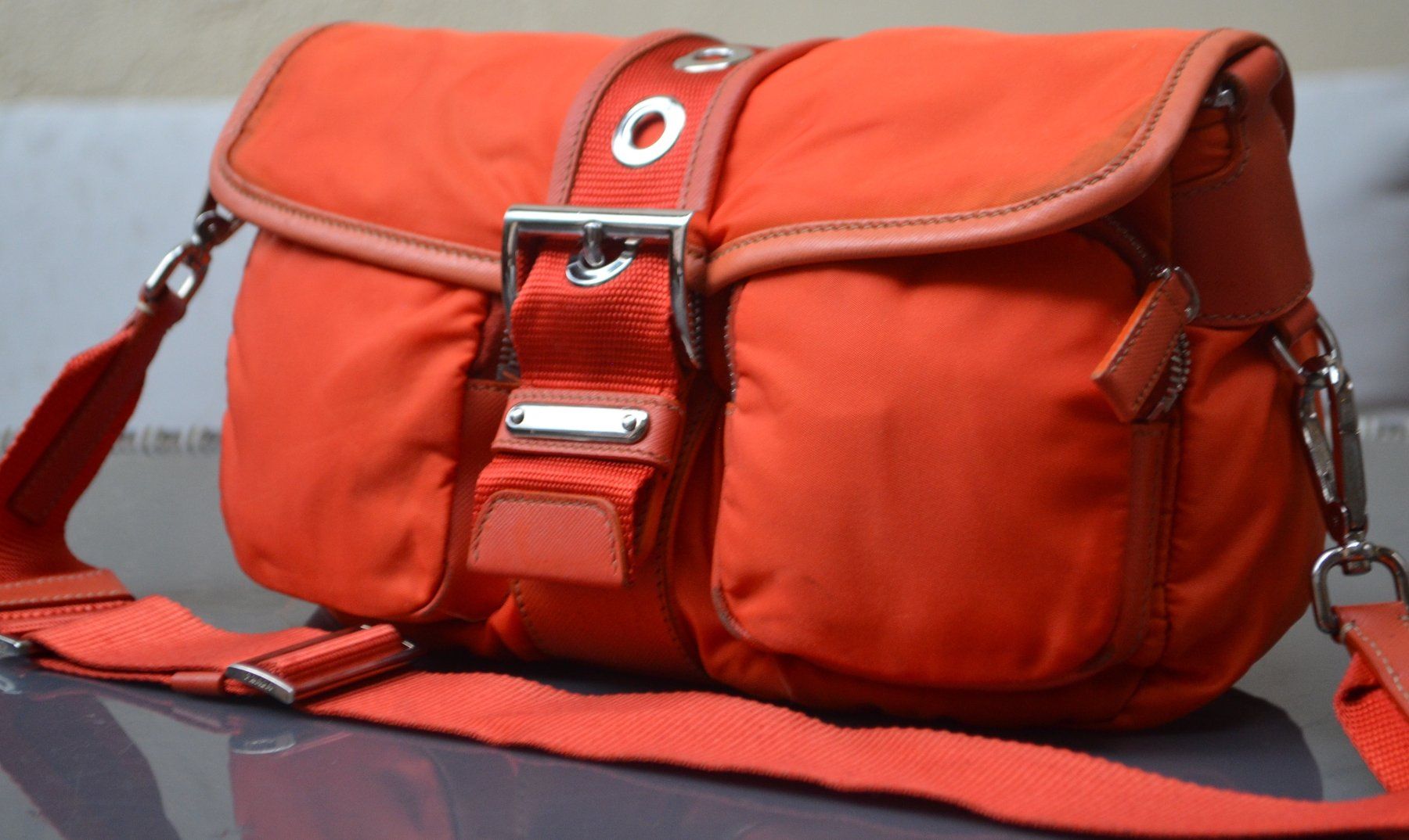 Prada Taschen für Damen: Prada Tasche / sac – Gebraucht aus Collonges von arashee 1