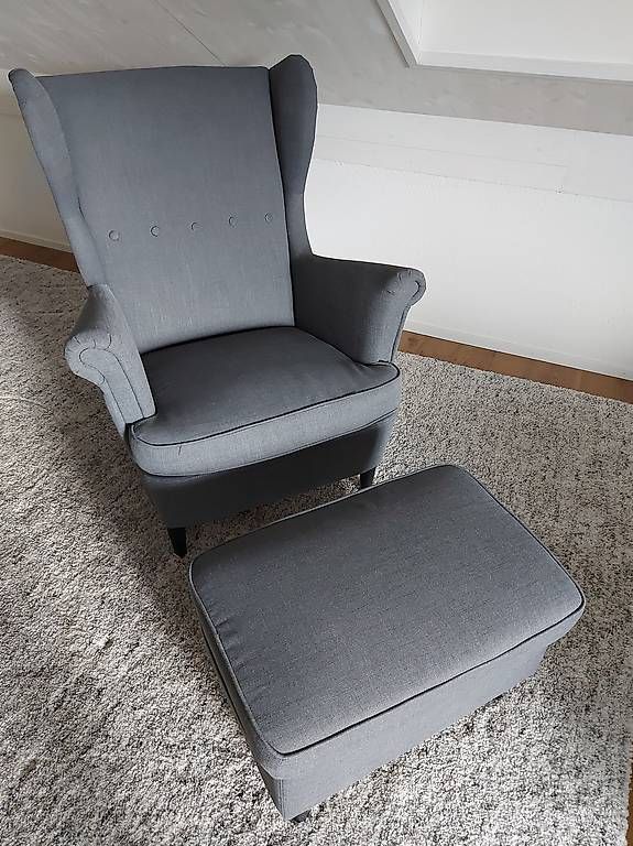 Ikea Poltrone: Ikea Strandmon Sessel mit Hocker, grau – Usato da Dettighofen venduto da sab_6vw5