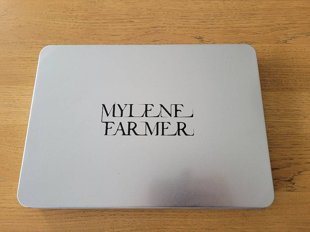 CDs: Mylène Farmer coffret collector "Point de Suture" – Gebraucht aus Crissier von cel_vmk9