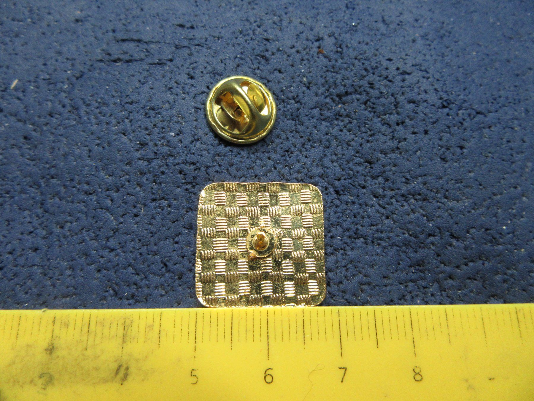 Buick Plaketten & Abzeichen: BUICK AUTO LOGO SCHMUCK-PIN ENAMEL GOLDIG – Gebraucht aus Ettingen von Hausi4711 2