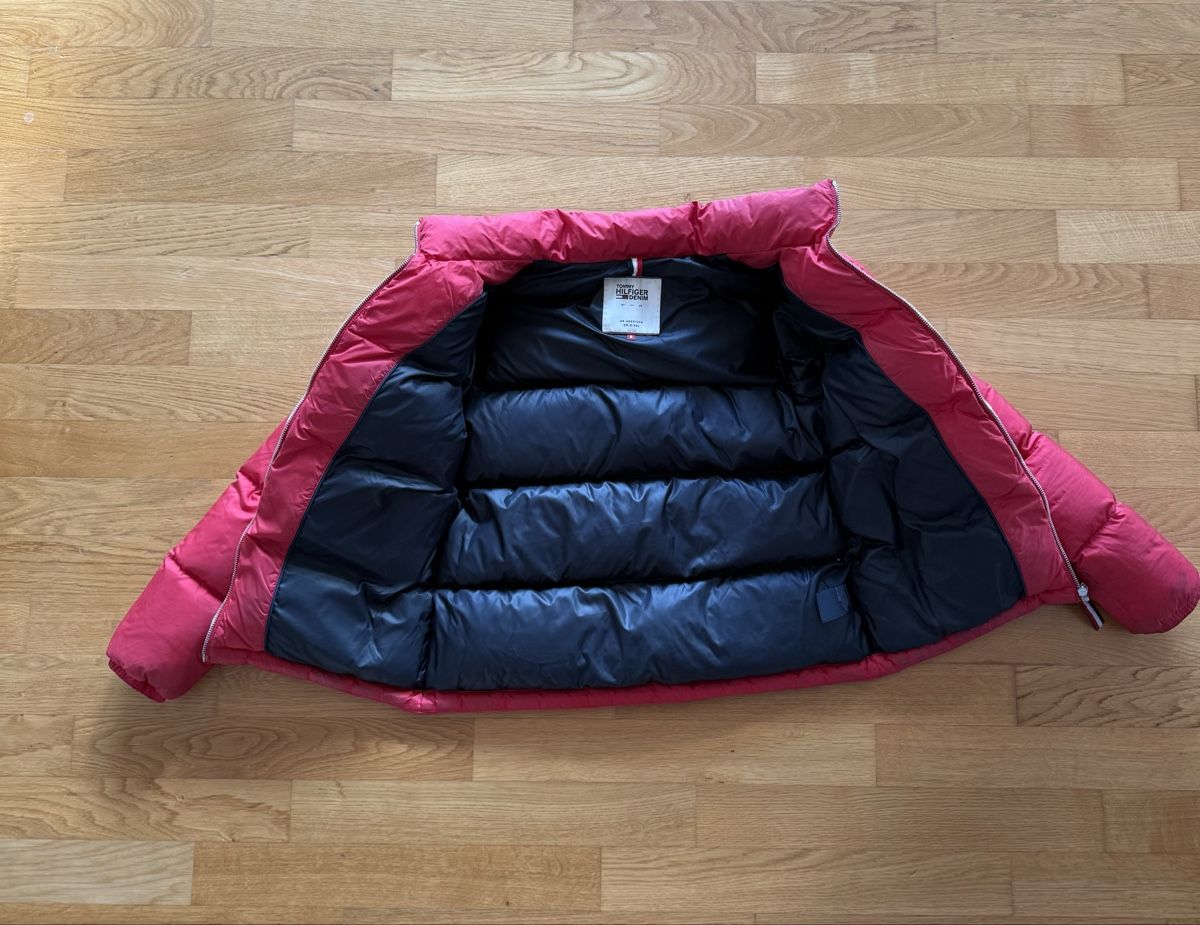 Tommy Hilfiger Jacken: Tommy Hilfiger Daunenjacke gr. S – Gebraucht aus Seuzach von Eve87 1