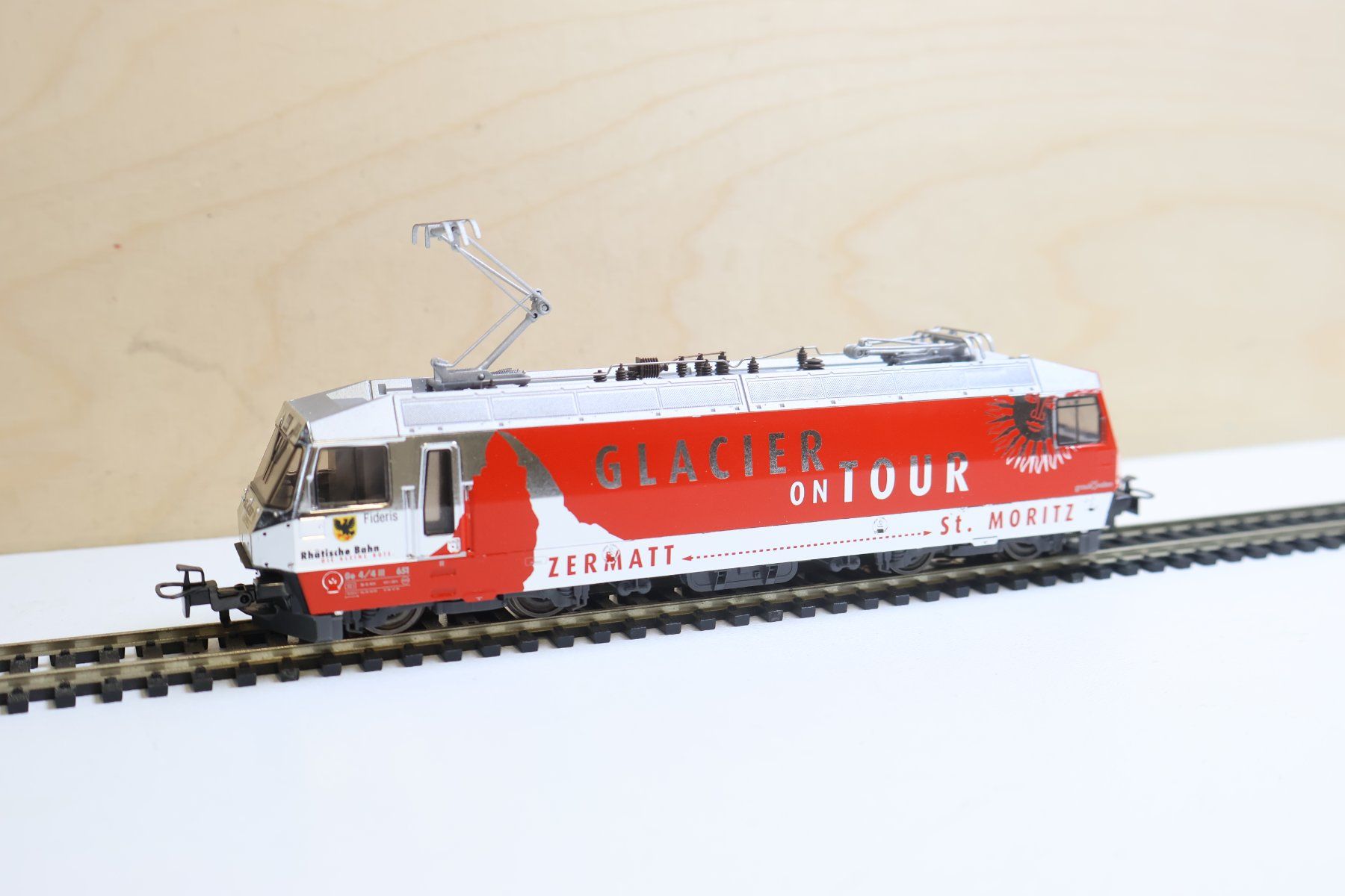 Bemo Modellini di ferrovie: Bemo E-Lok Ge 4/4 III Glacier RhB H0 AC - Digital – Usato da Winterthur venduto da Monstera 5
