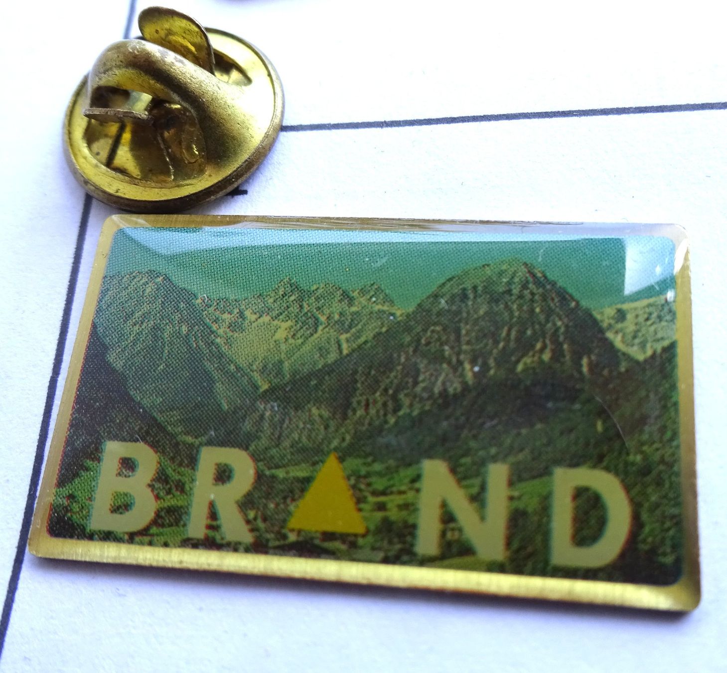 Placchette & Badge: Pin BRAND  Berge – Usato da Utzenstorf venduto da BUtter81