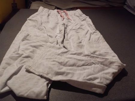 Trainerhose Grösse 134/140, grau, rosa