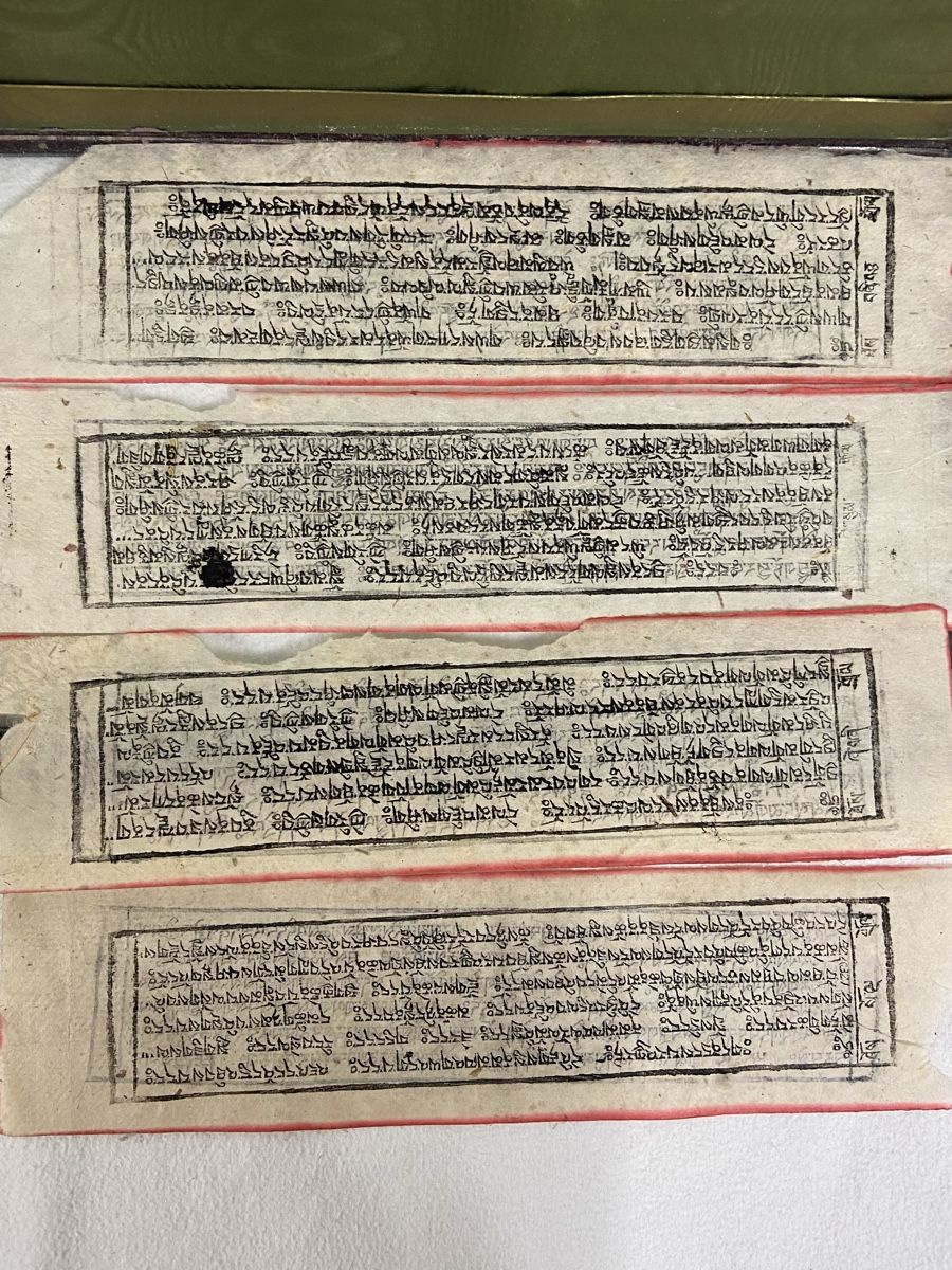 Libri: Antike buddhistische Schrift, gerahmt – Usato da Dietikon venduto da brocki-eyra 9