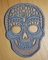 Totenkopf gestickt, grau, ca. 6x8cm NEU