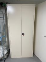 Metallschrank beige mit zwei Türen und Schloss stabil