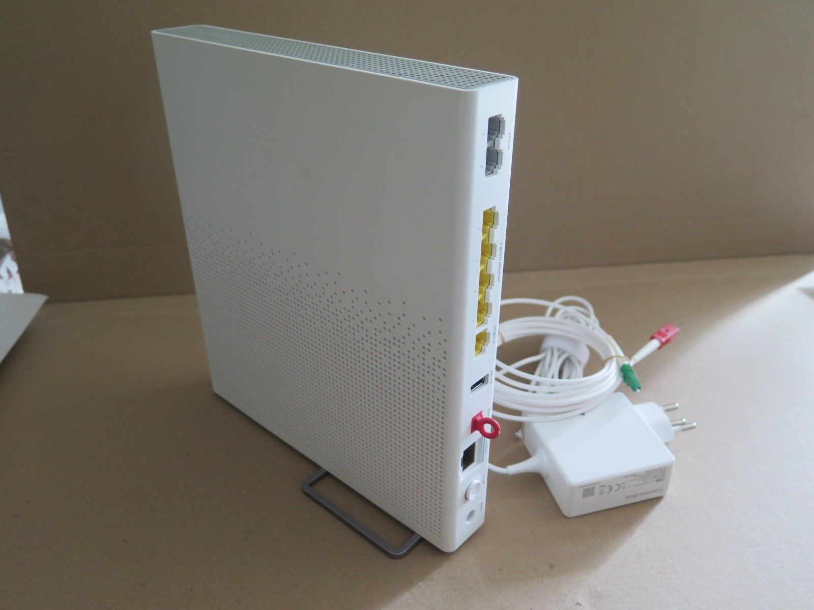 Swisscom Modems & Routeurs: Internet Box 4 - Swisscom – D'occasion à Glarus par Peterpan5