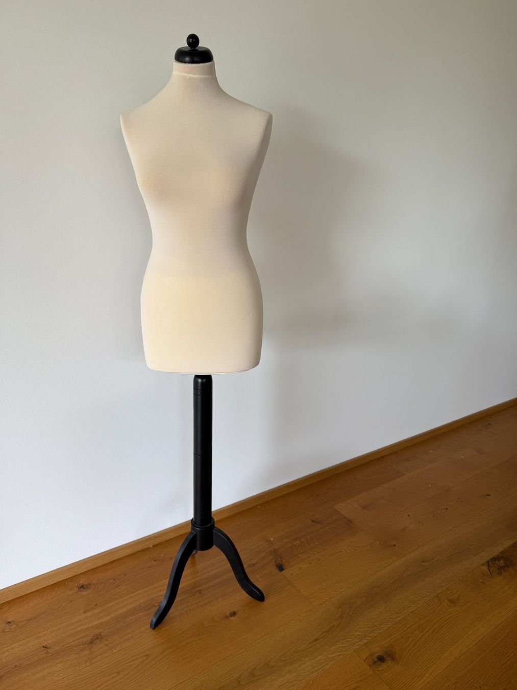 Allestimento di negozi e stand fieristici: Schneiderbüste Gr. 36 - 38 – Usato da Baden venduto da ele_loli