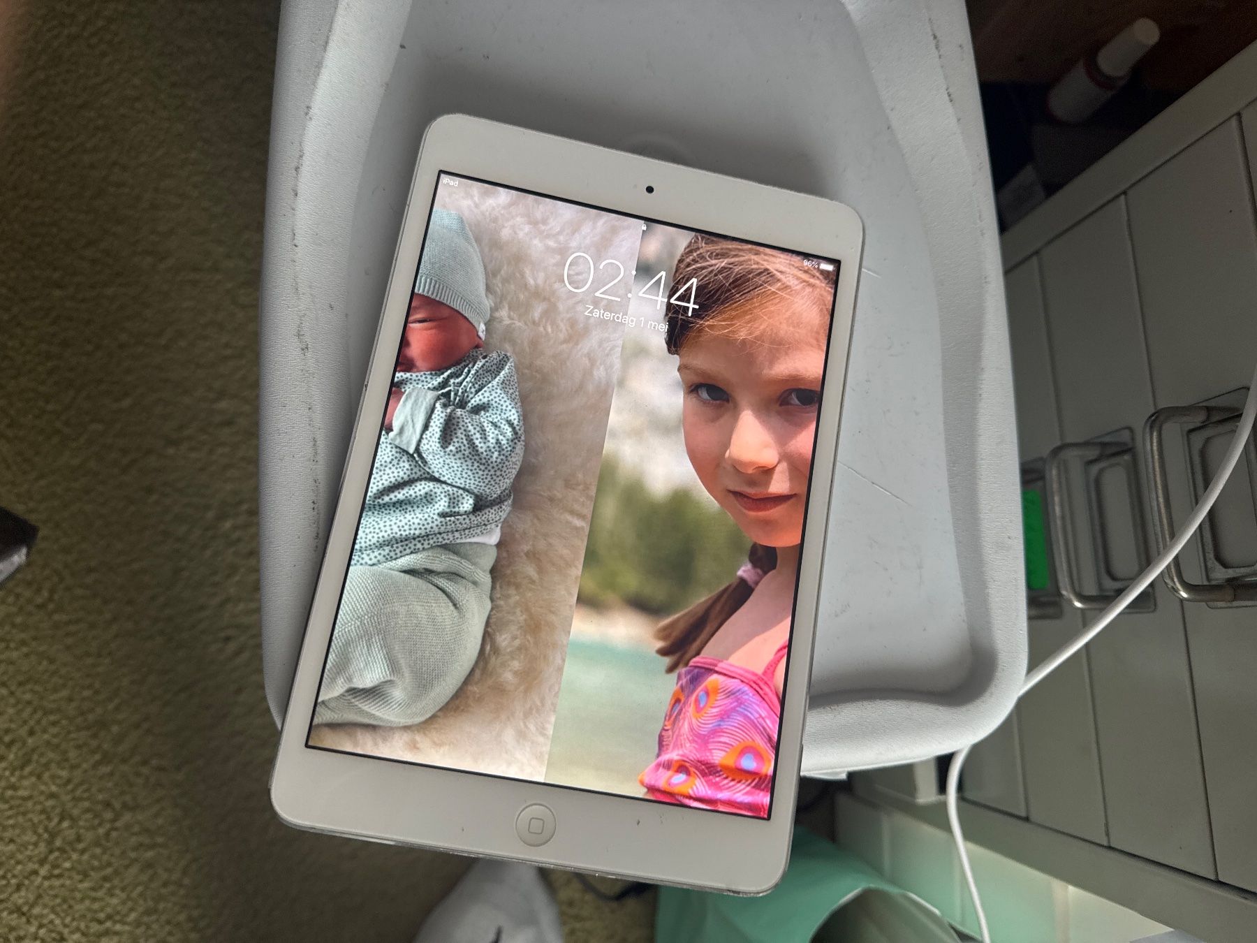 Apple Tablet PC: Ipad mini 2 - A1498 - icloude / Display ganz!!! – Difettoso da Olten venduto da HoYa01 2