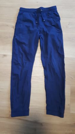 Hosen Gr 128
