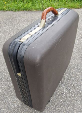 Stabiler Delsey Rollkoffer 4 Rollen