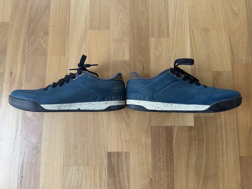 Scarpe da donna: Giro Latch Flatpedal Bikeschuhe, Grösse 42, Damen – Usato da Adliswil venduto da Bo33bel 1
