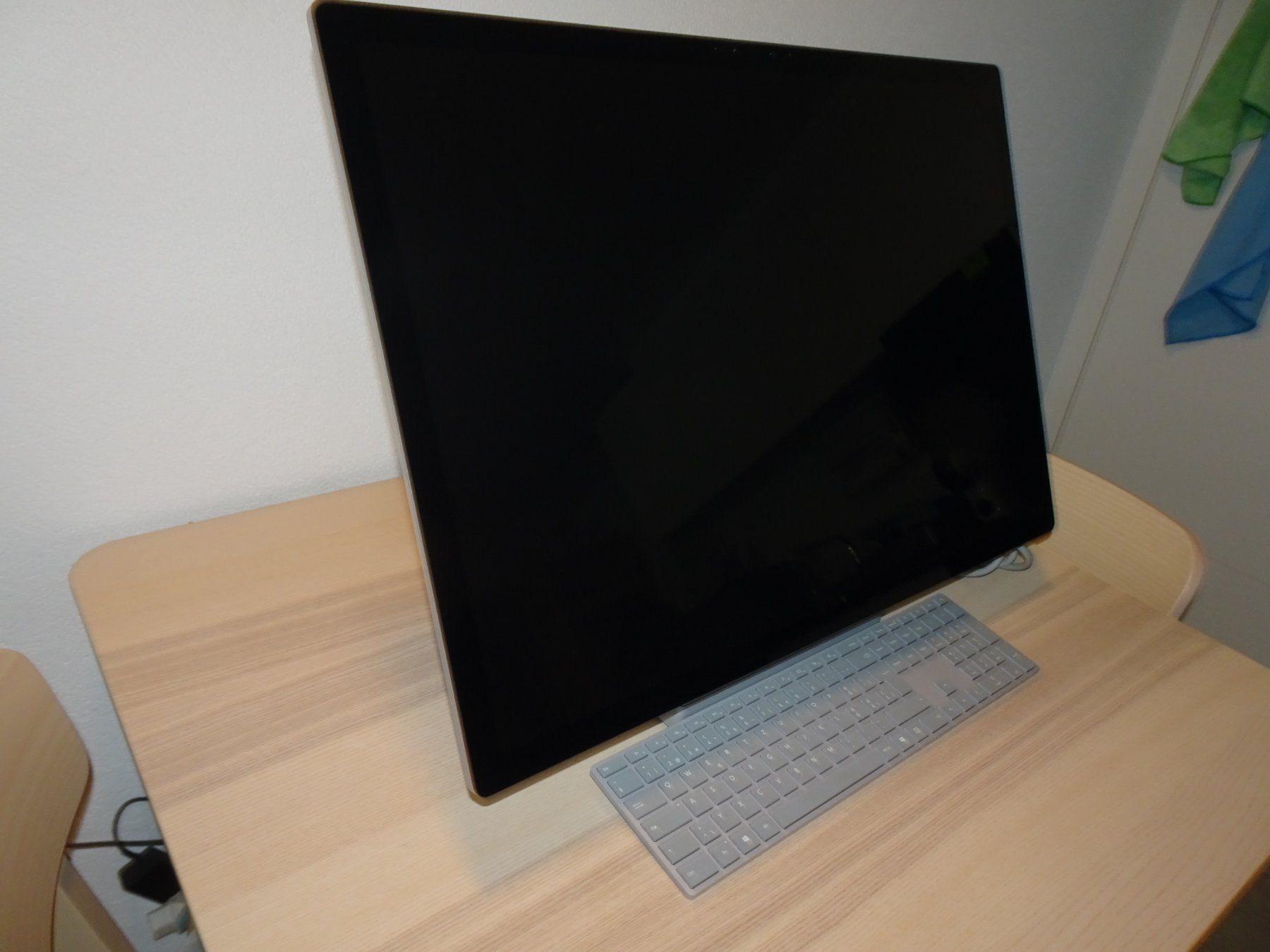 PCs: MICROSOFT SURFACE STUDIO ALL IN ONE PC – D'occasion à Seewis-Schmitten par dudley9 2